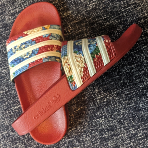 Adidas slides - Picture 2 of 3